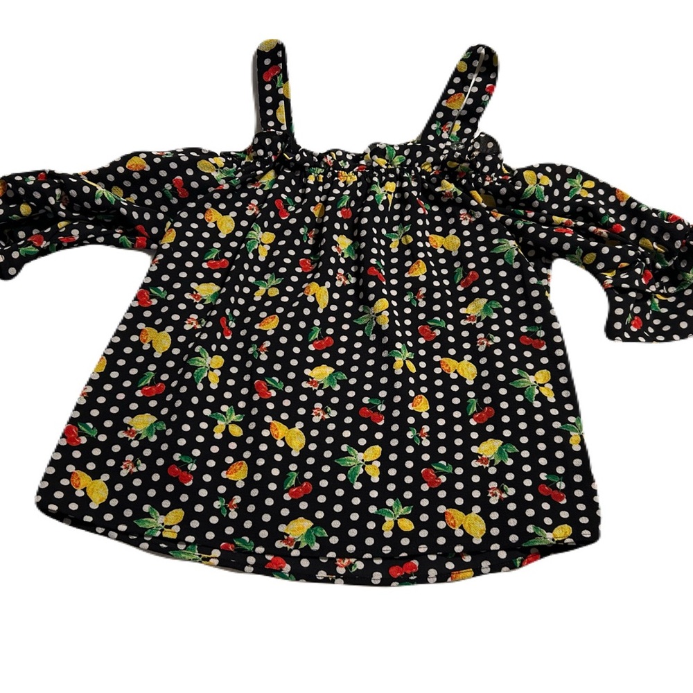 Polka‎ Dot Off-Shoulder Top